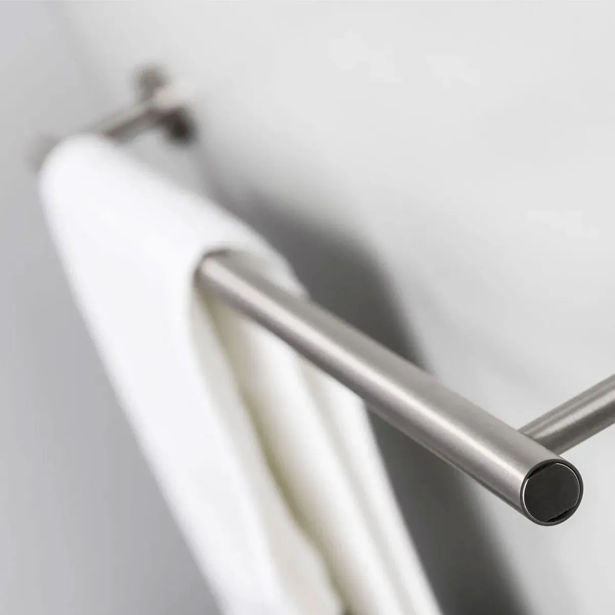 dettaglio accessori in acciaio inox